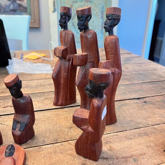 Hand Carved Wooden Nativity Tribal Set of 12 Jesus Mary Joseph Kings Christmas - Picture 3 of 16